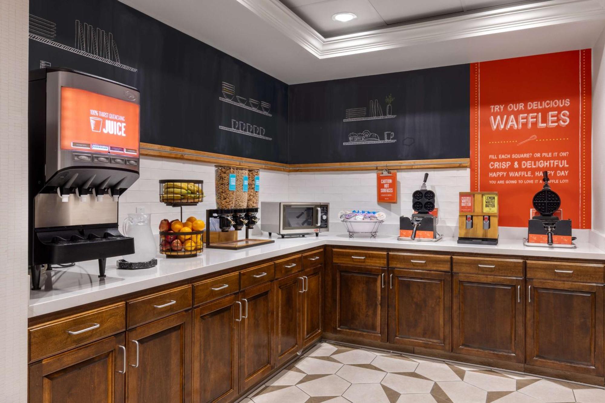 Hampton Inn & Suites יובה סיטי מראה חיצוני תמונה