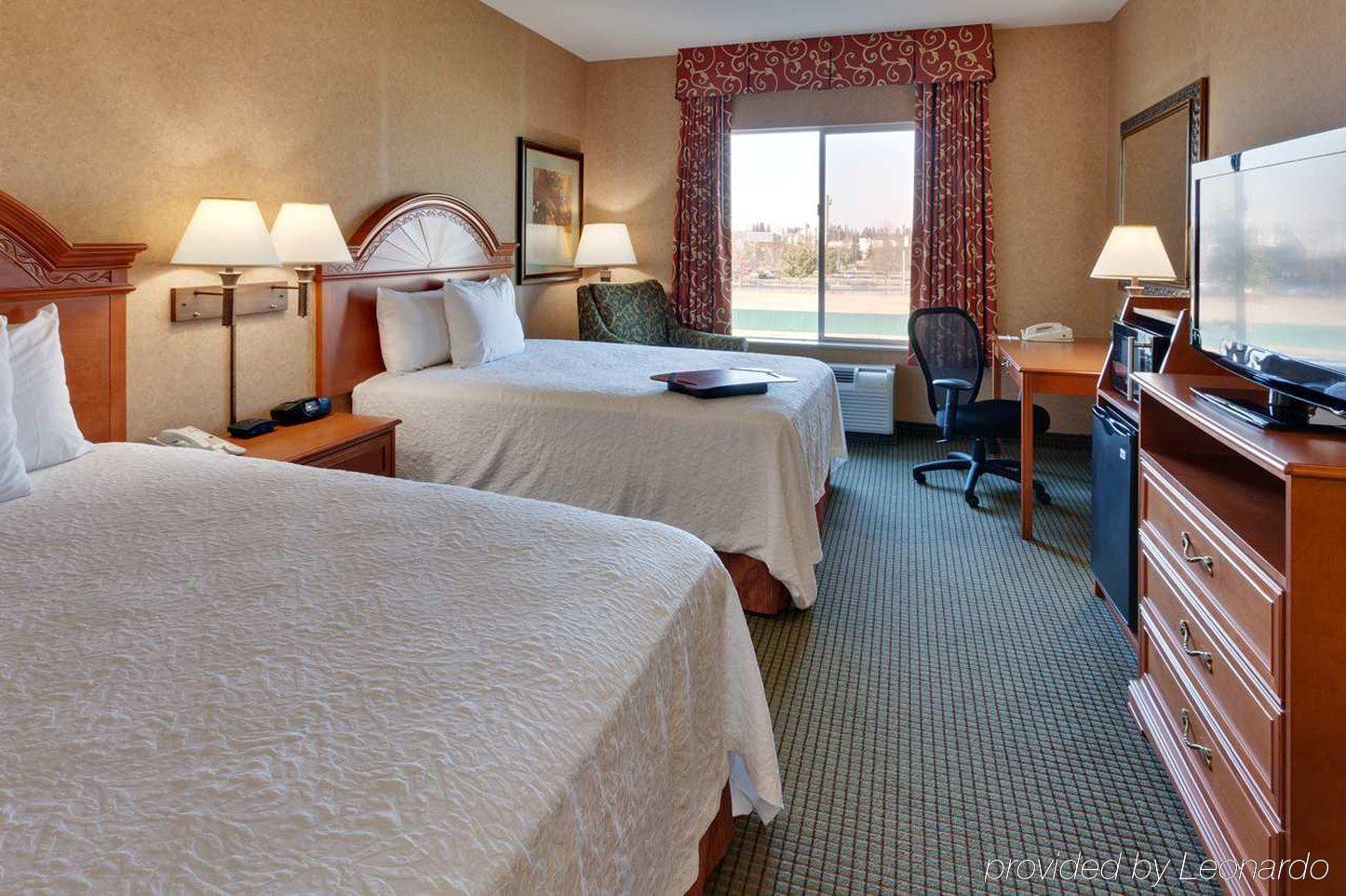 Hampton Inn & Suites יובה סיטי מראה חיצוני תמונה