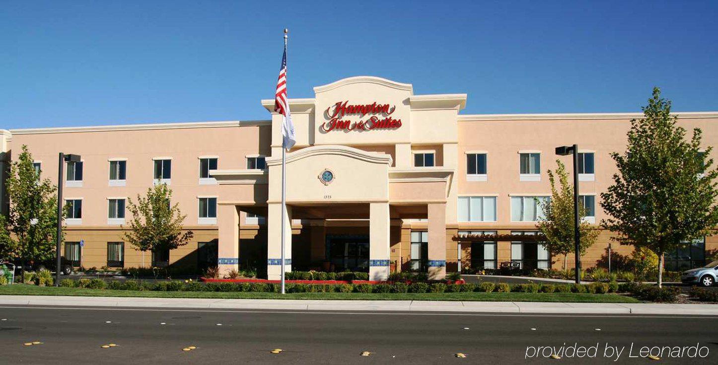 Hampton Inn & Suites יובה סיטי מראה חיצוני תמונה