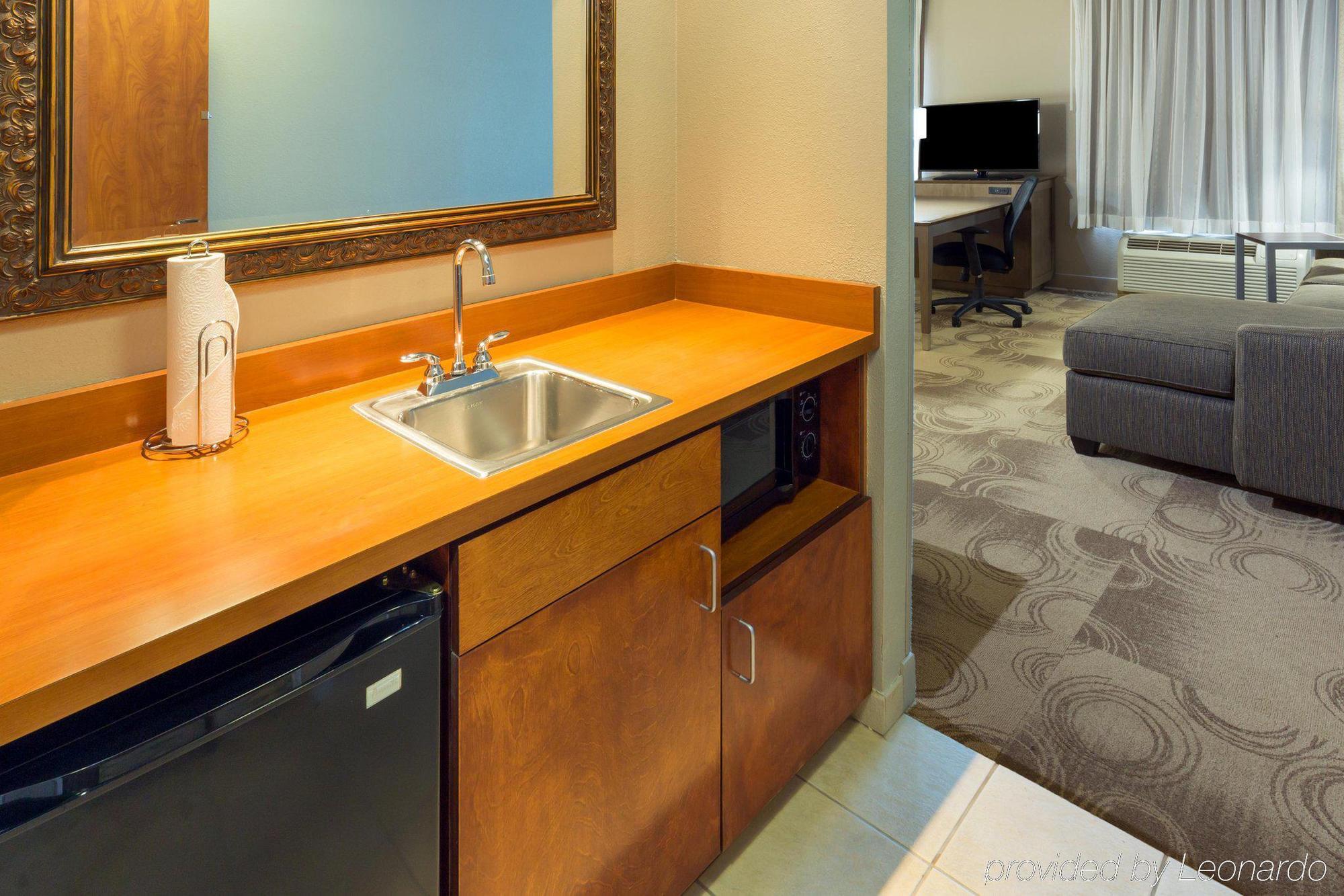 Hampton Inn & Suites יובה סיטי מראה חיצוני תמונה