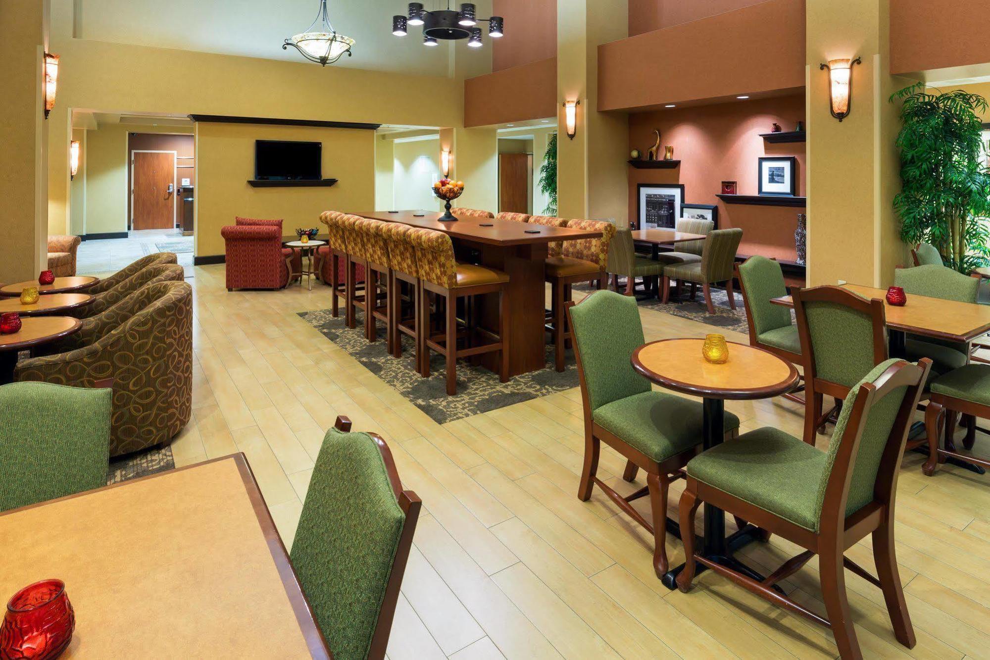 Hampton Inn & Suites יובה סיטי מראה חיצוני תמונה