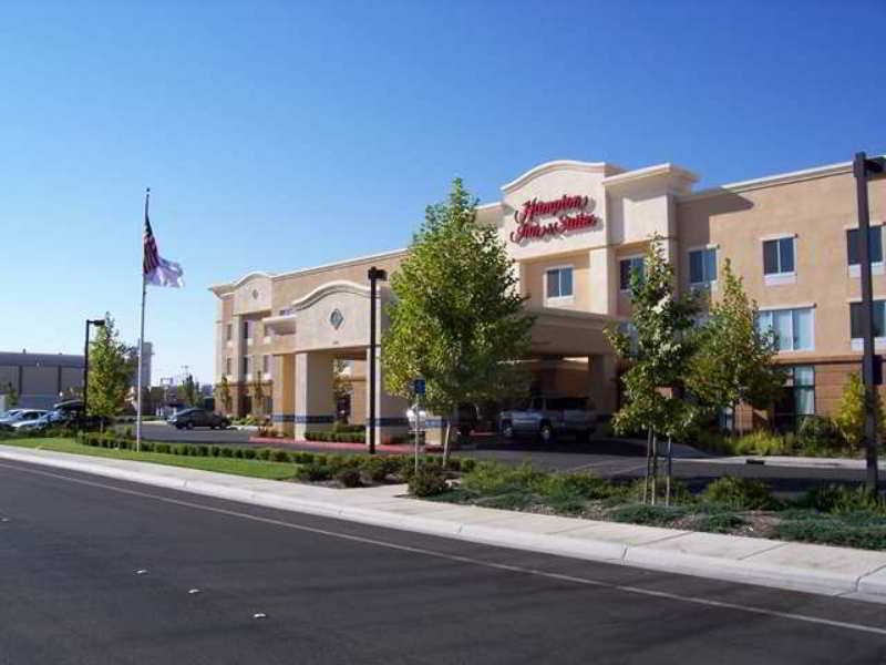 Hampton Inn & Suites יובה סיטי מראה חיצוני תמונה