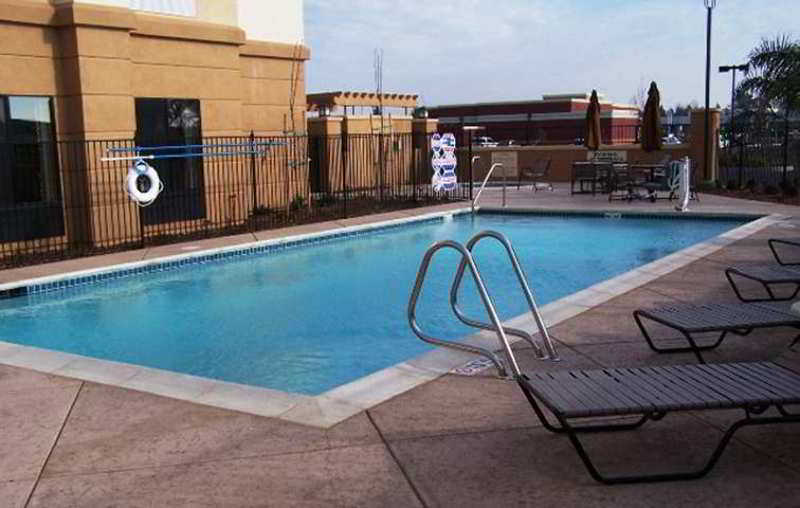 Hampton Inn & Suites יובה סיטי מתקנים תמונה